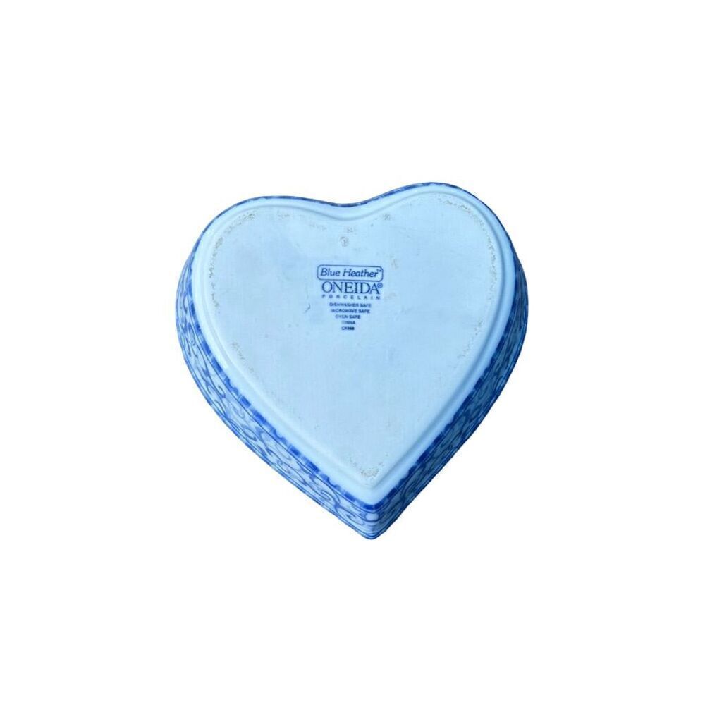 Vintage Oneida Blue Heather Heart Shaped Ceramic Baking Dish 9" - Picture 3 of 3